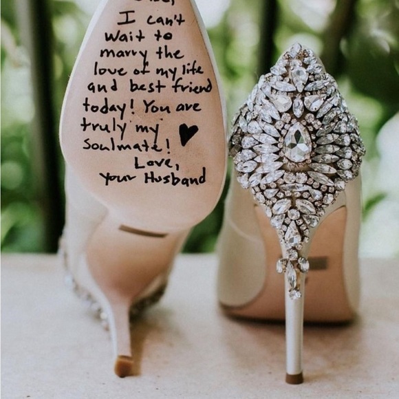 Be Prepared To Shop!! - Picture 4 of 5